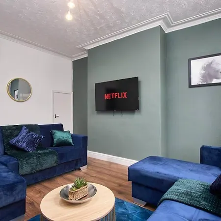 Sleek And Stylish Large Duplex In Leeds شقة